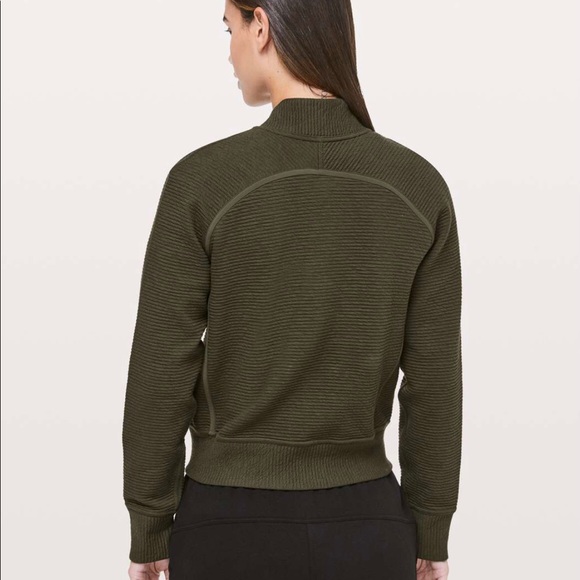 Lululemon On Repeat Bomber - Picture 4 of 6